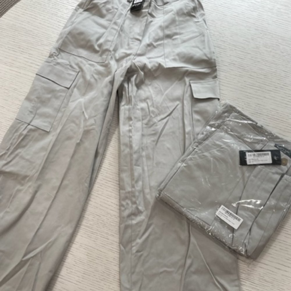 * BRAND NEW* Nasty Gal Wide Leg Pocket Detail Cargo Pants Grey